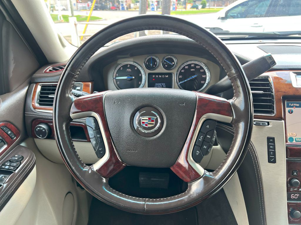 2012 Cadillac Escalade Image 19