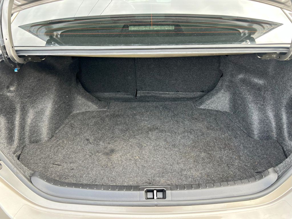 2017 Toyota Corolla Image 20