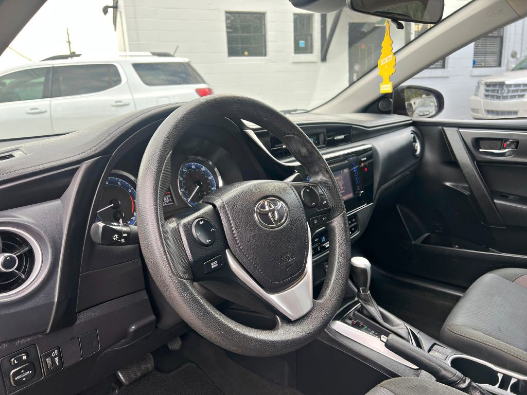 2017 Toyota Corolla Image 8
