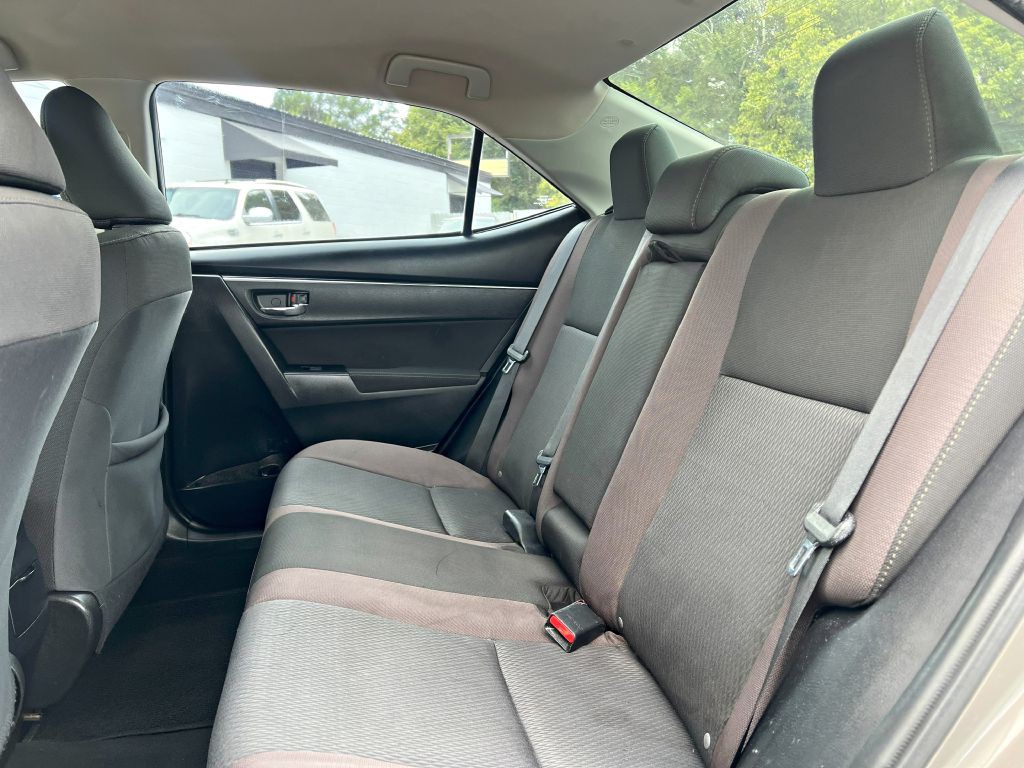 2017 Toyota Corolla Image 11