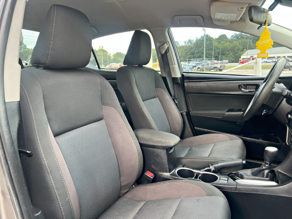 2017 Toyota Corolla Image 15