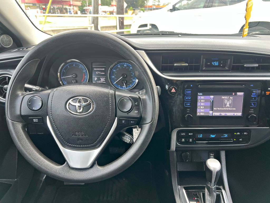 2017 Toyota Corolla Image 16