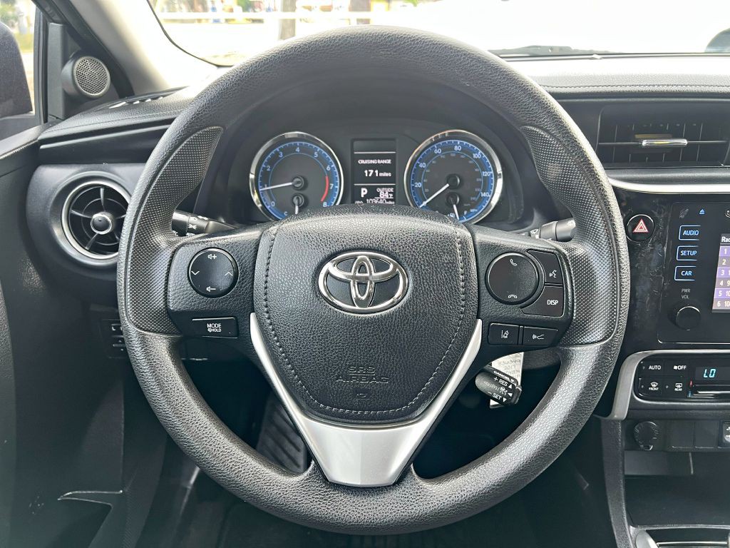 2017 Toyota Corolla Image 17