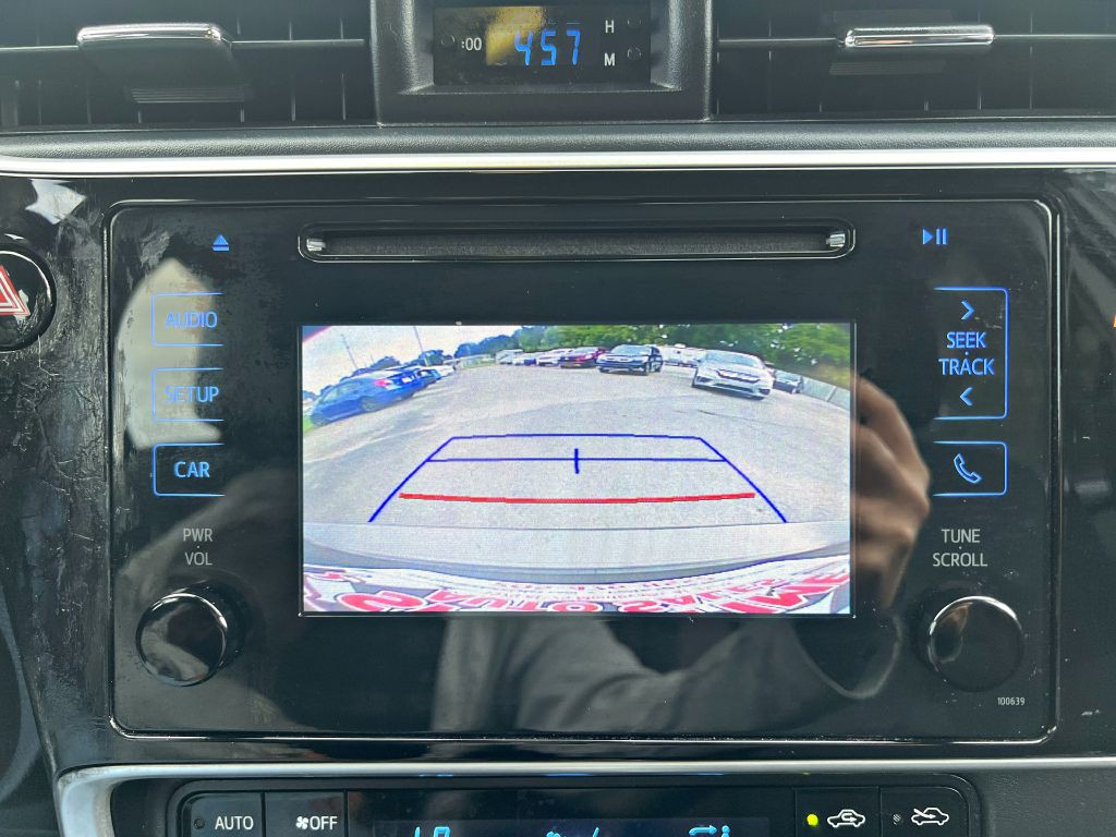 2017 Toyota Corolla Image 19