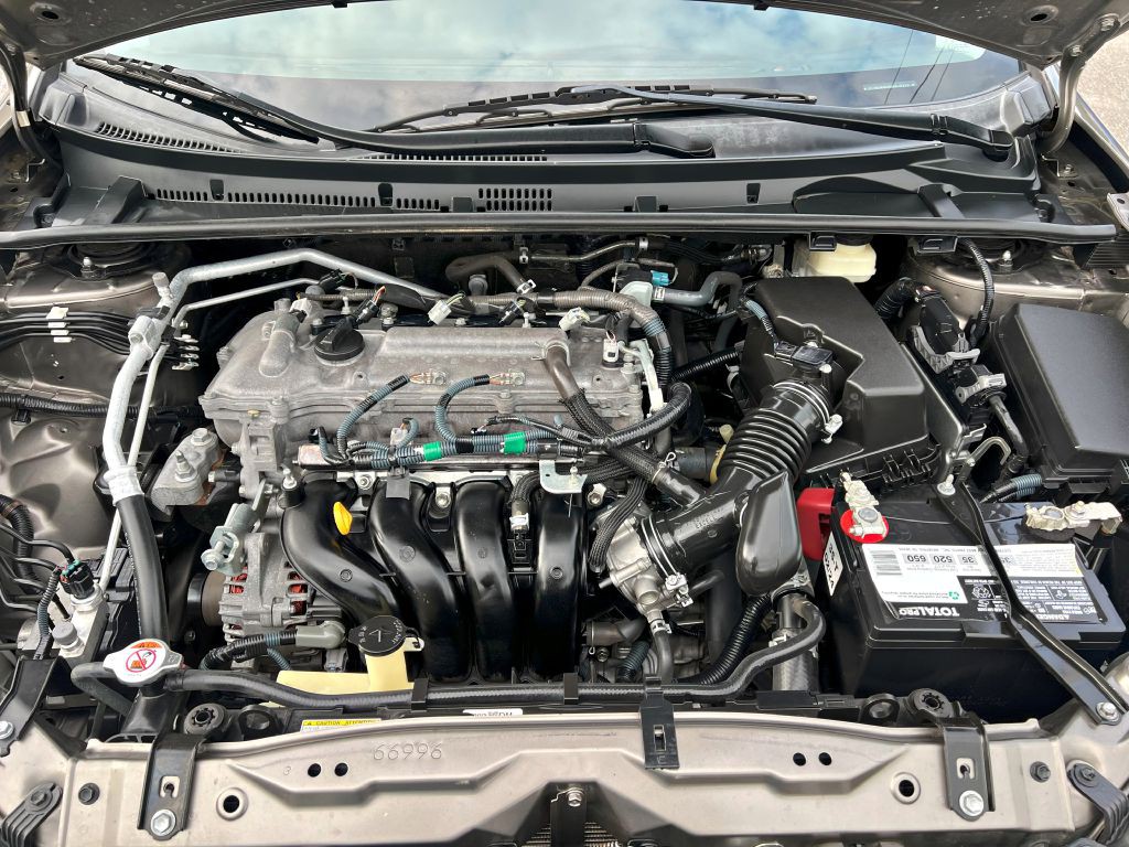 2017 Toyota Corolla Image 21