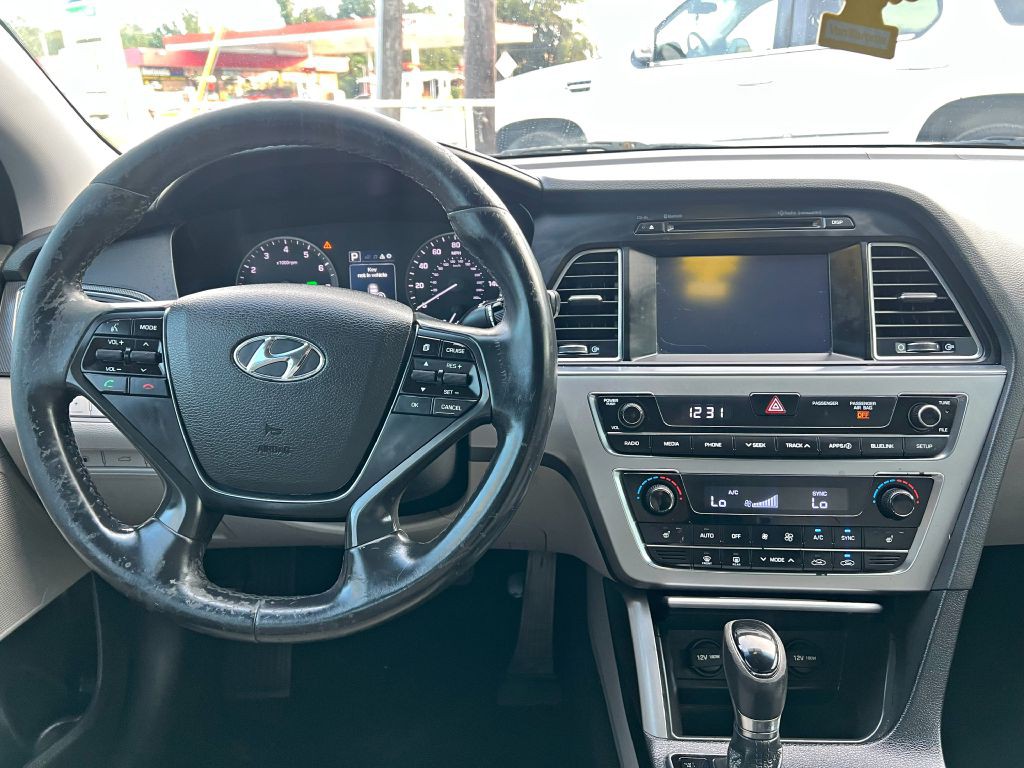 2016 Hyundai Sonata Image 16