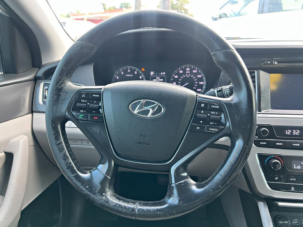 2016 Hyundai Sonata Image 17