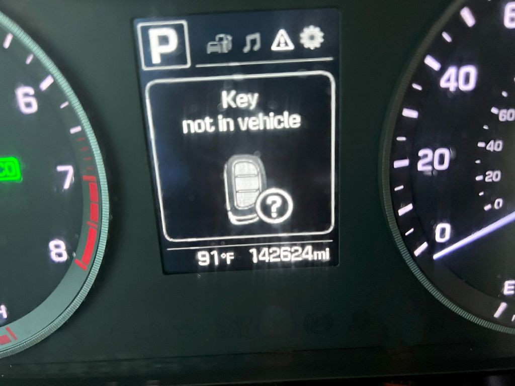 2016 Hyundai Sonata Image 18