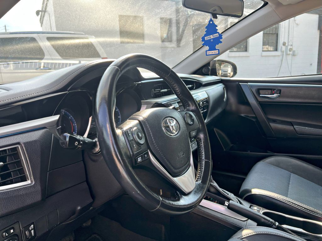 2015 Toyota Corolla Image 8