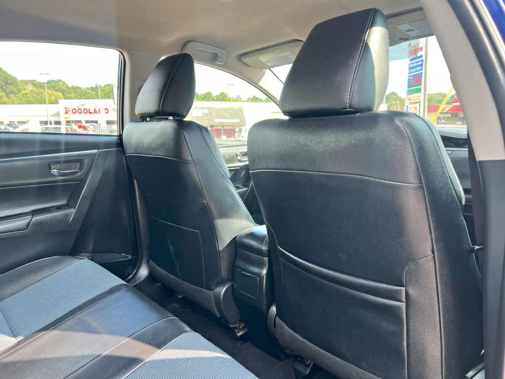 2015 Toyota Corolla Image 12
