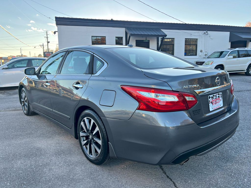 2016 Nissan Altima Image 5
