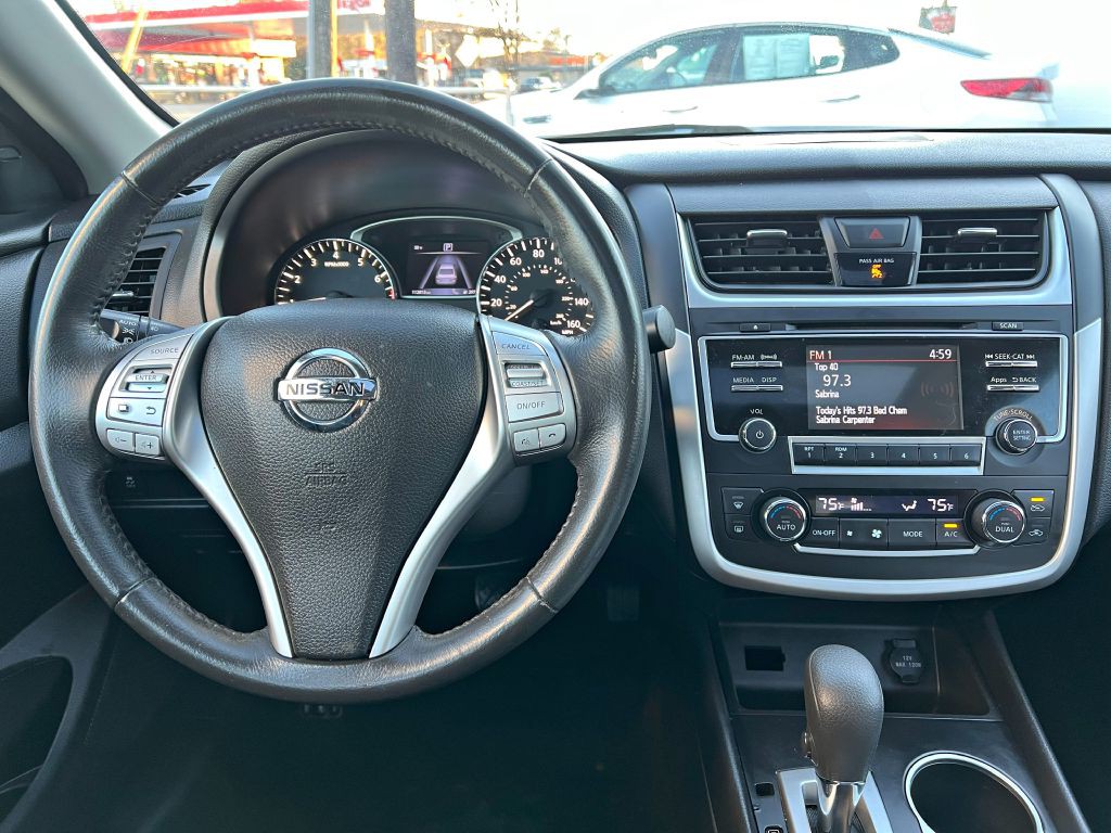 2016 Nissan Altima Image 17