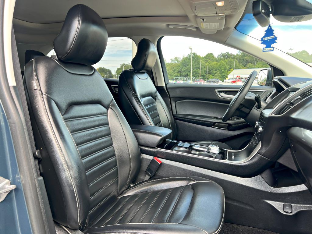 2019 Ford Edge Image 15