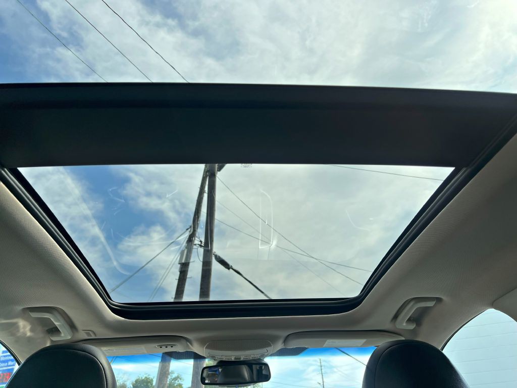 2019 Ford Edge Image 16
