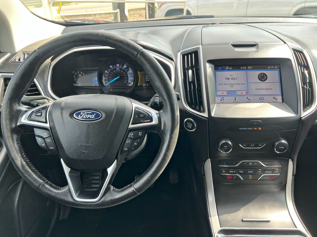 2019 Ford Edge Image 17