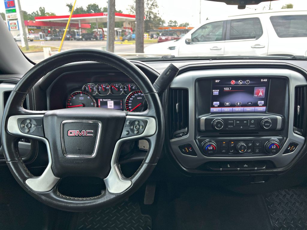 2015 GMC Sierra Image 16