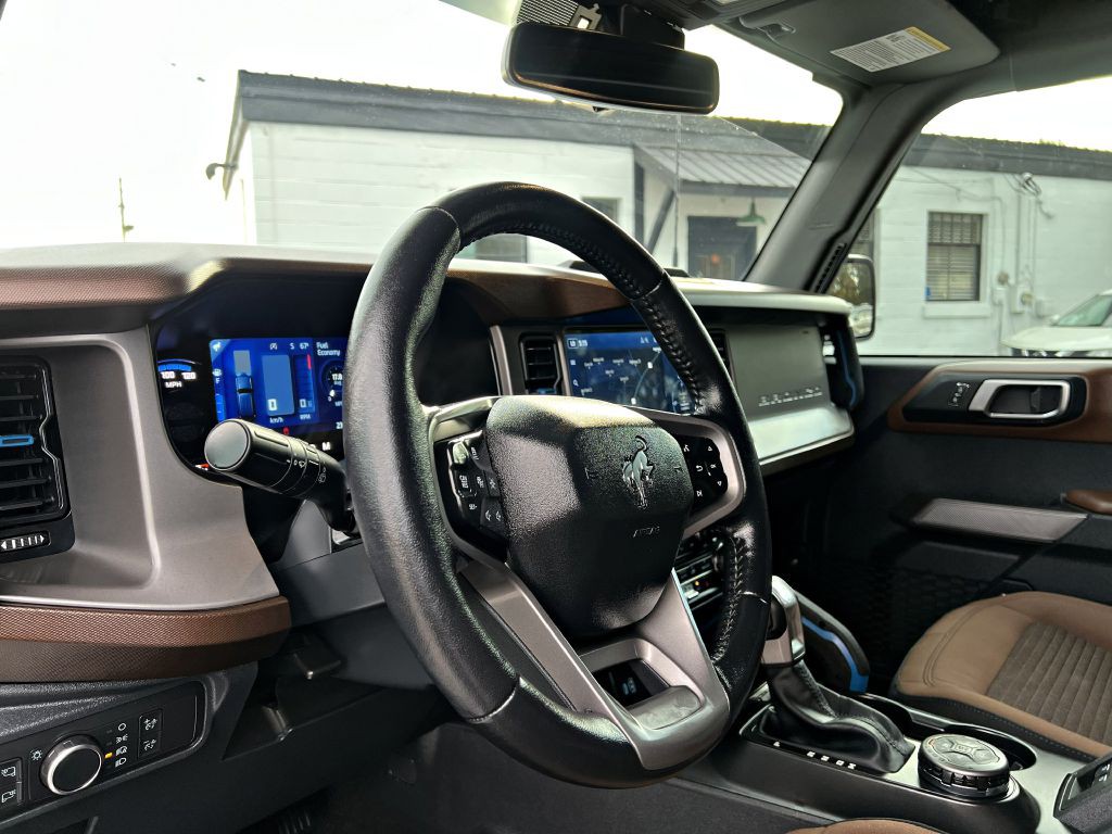2022 Ford Bronco Image 8
