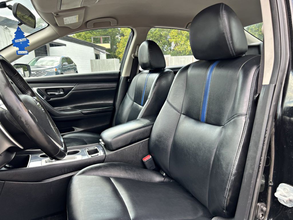2018 Nissan Altima Image 9