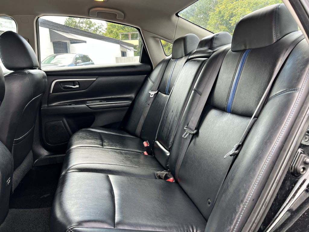 2018 Nissan Altima Image 11