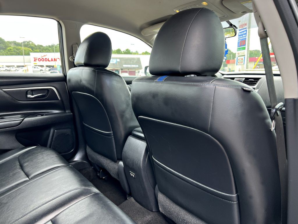 2018 Nissan Altima Image 12
