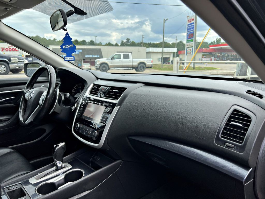 2018 Nissan Altima Image 14