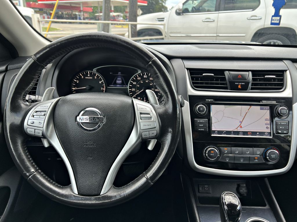 2018 Nissan Altima Image 16