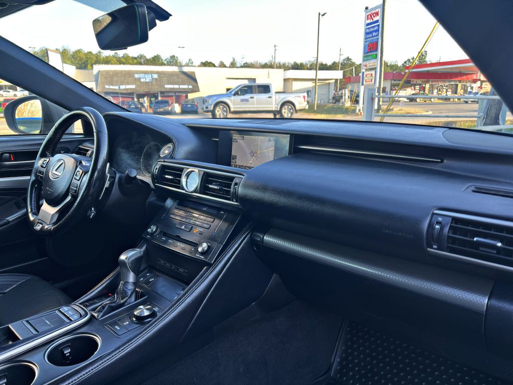 2017 Lexus RC Image 12