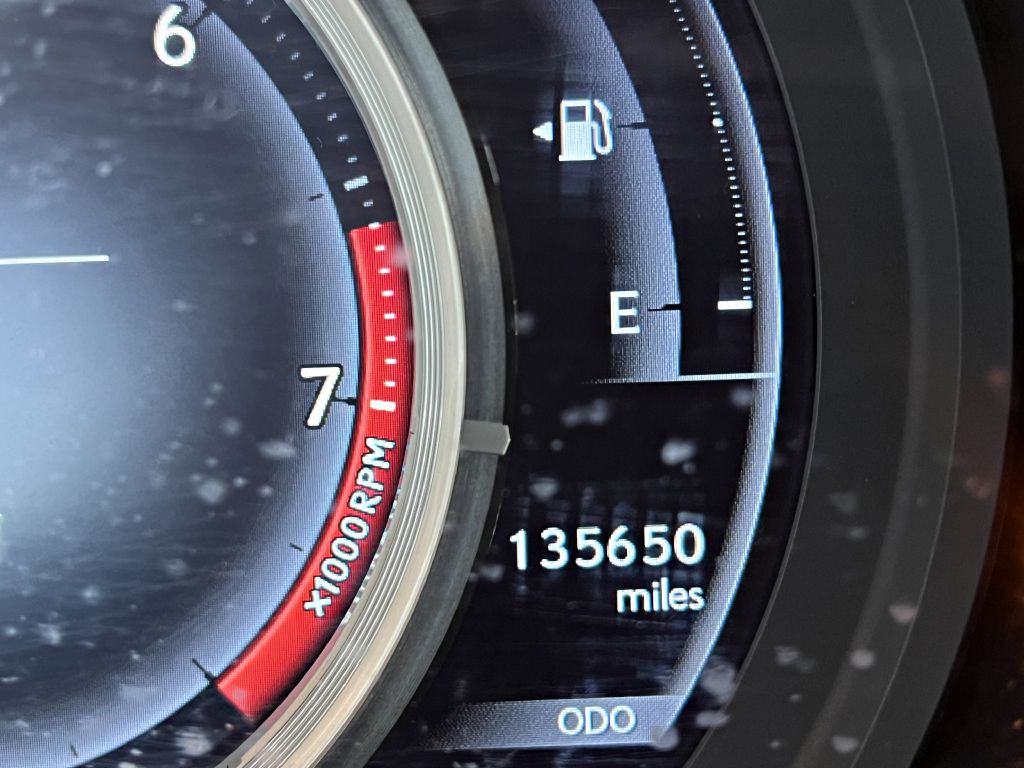 2017 Lexus RC Image 18