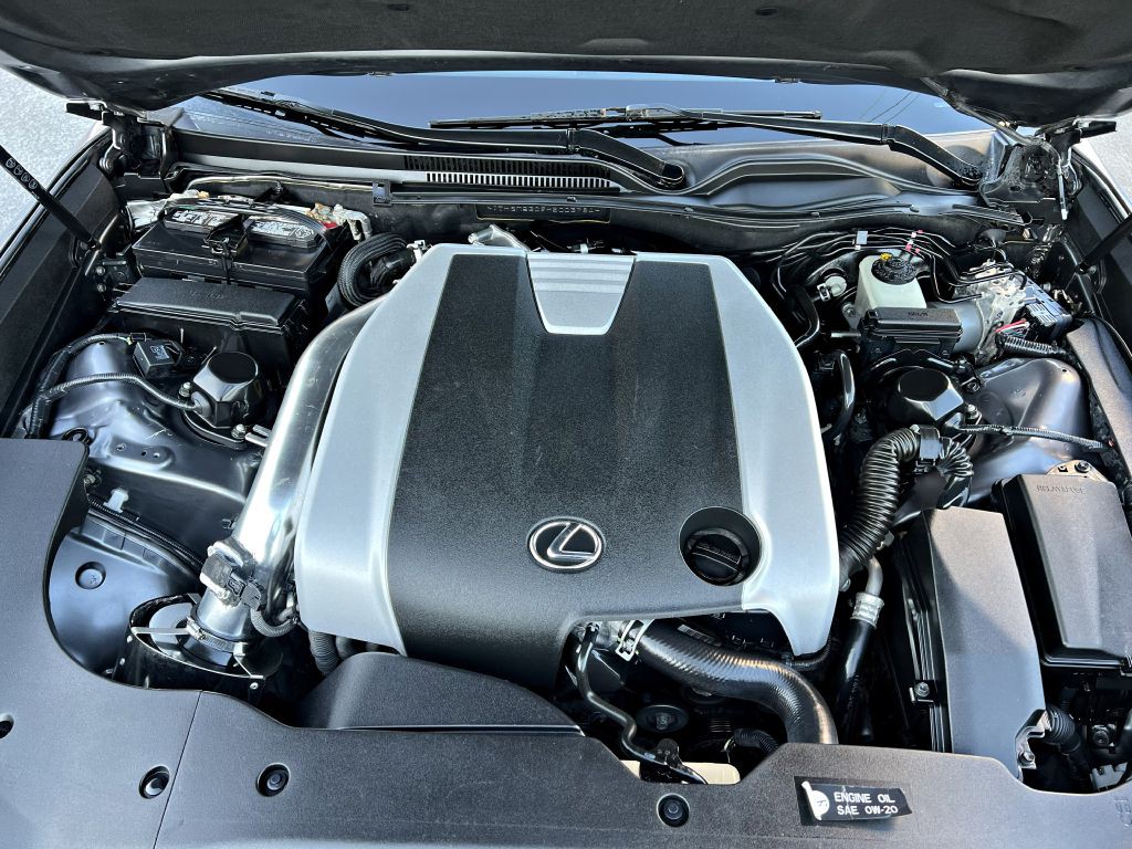 2017 Lexus RC Image 21