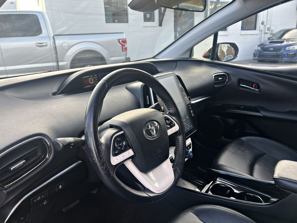 2017 Toyota Prius Image 8