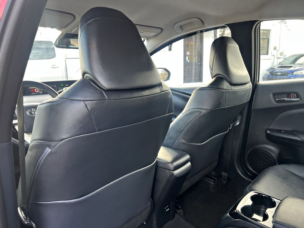 2017 Toyota Prius Image 10