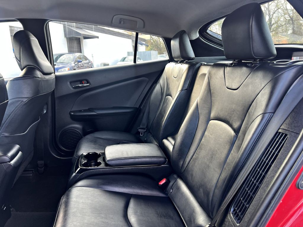 2017 Toyota Prius Image 11