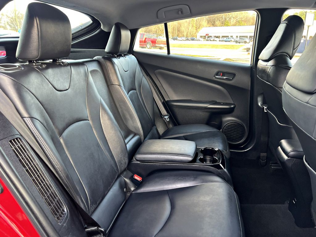 2017 Toyota Prius Image 13
