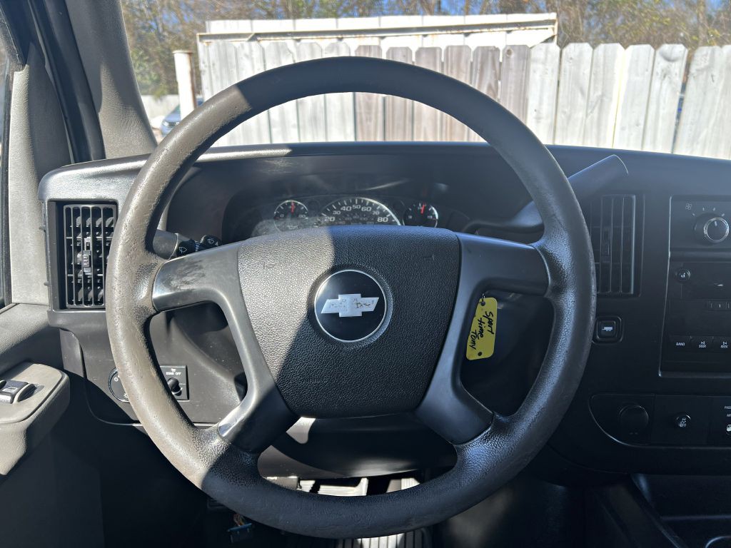 2013 Chevrolet Express Image 13