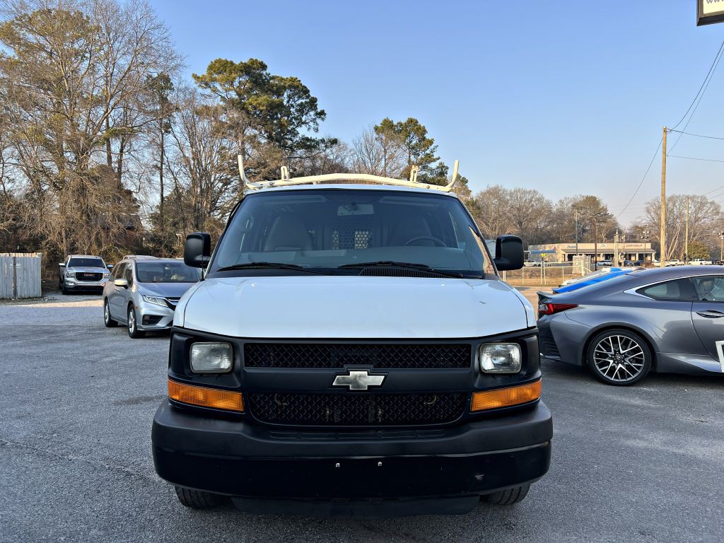 2013 Chevrolet Express Image 3
