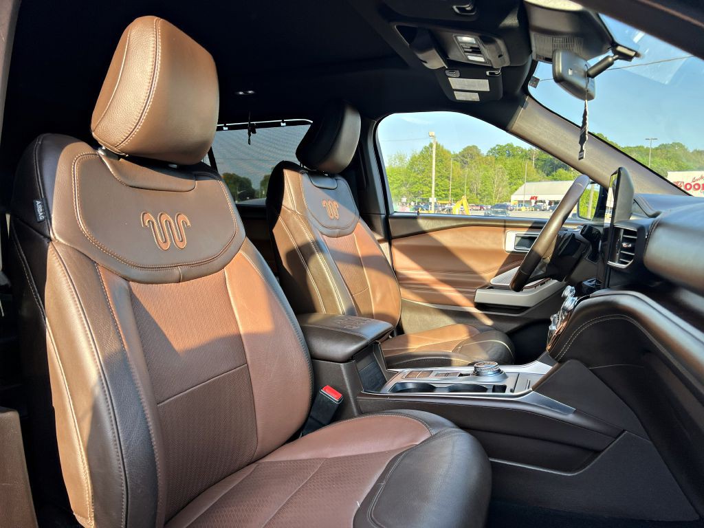 2021 Ford Explorer Image 16