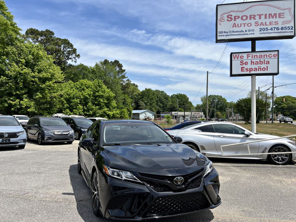 2020 Toyota Camry Image 1