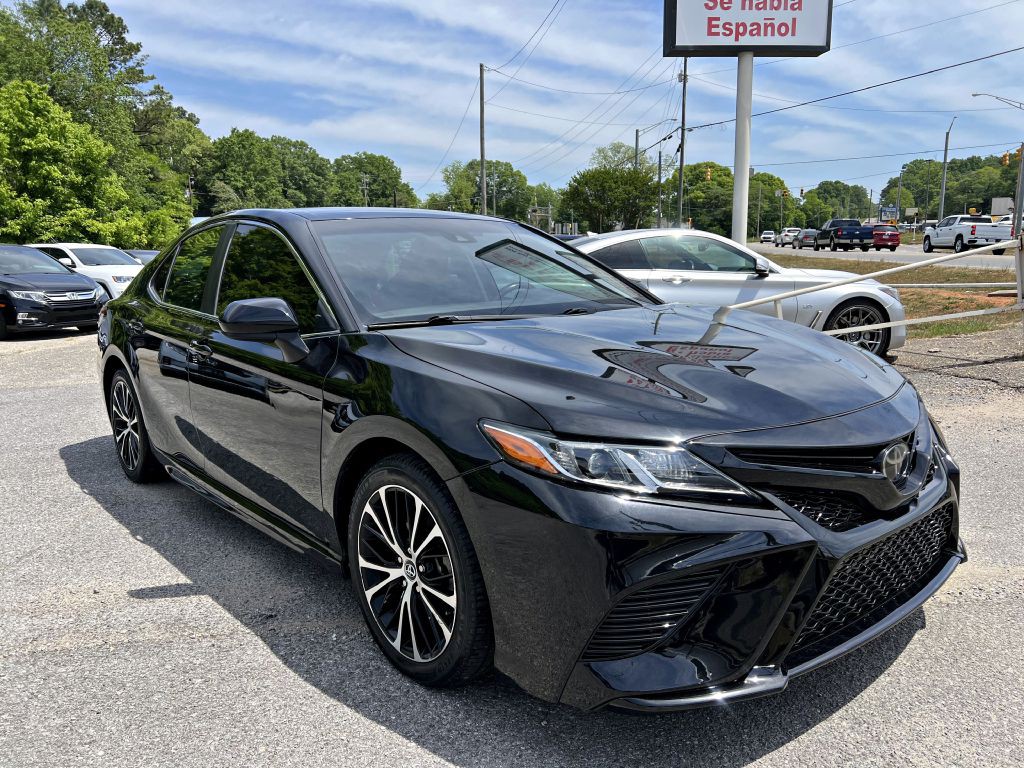 2020 Toyota Camry Image 2