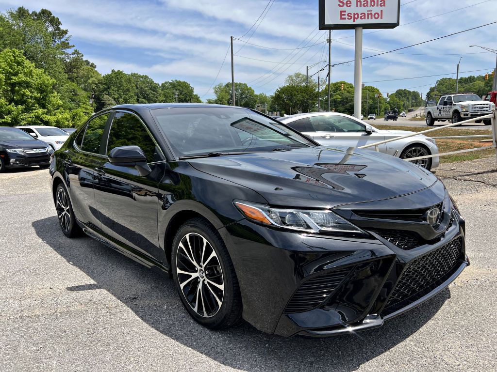 2020 Toyota Camry Image 3