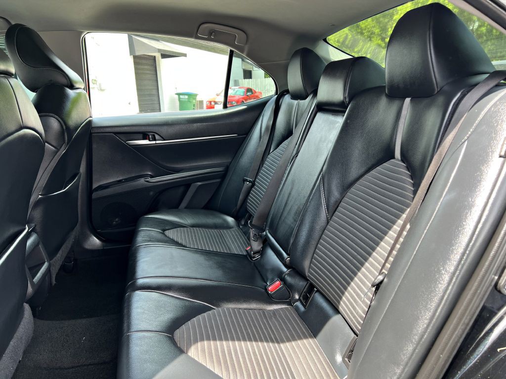2020 Toyota Camry Image 12