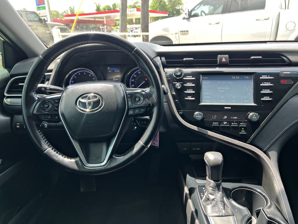 2020 Toyota Camry Image 17