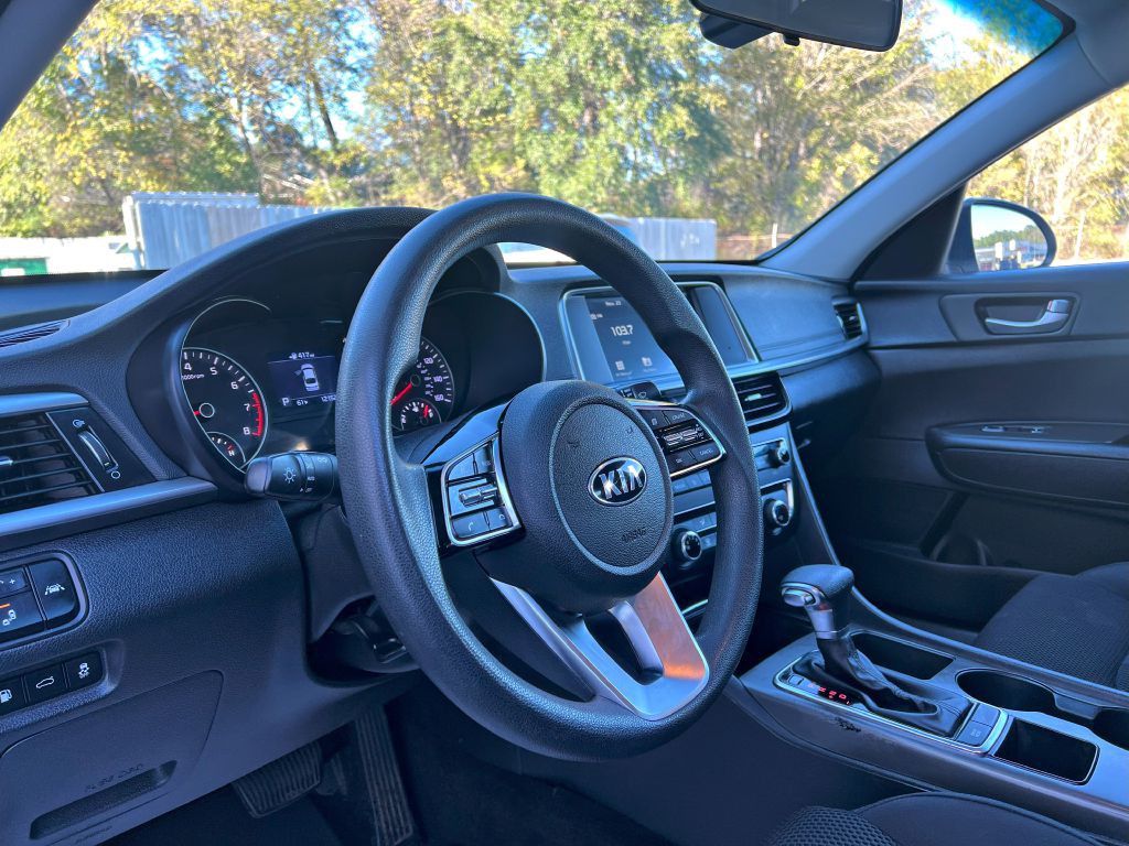 2020 Kia Optima Image 8