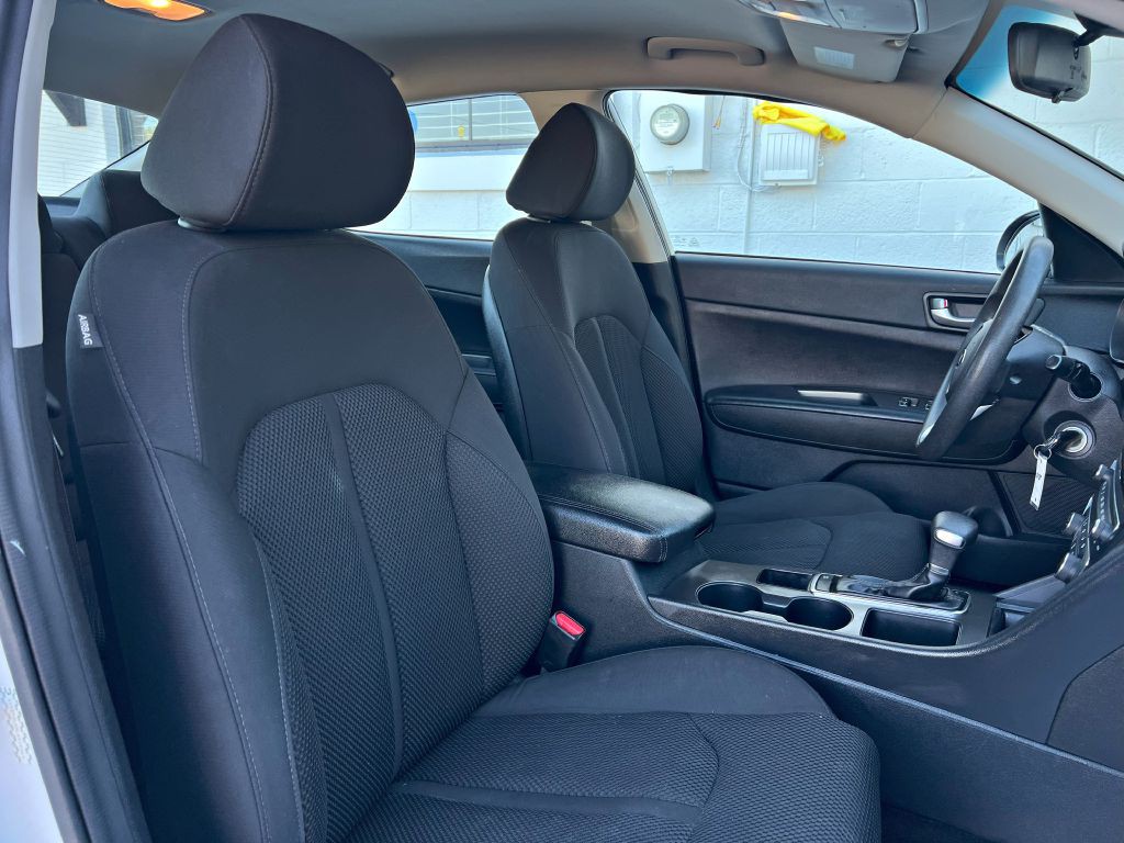 2020 Kia Optima Image 15