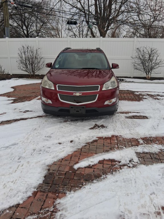 2011 Chevrolet Traverse Image 3