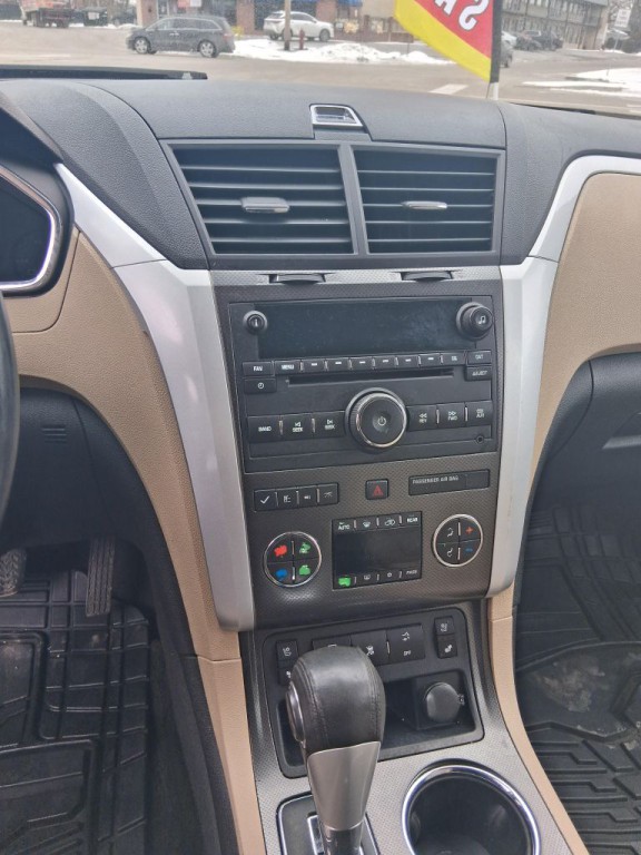 2011 Chevrolet Traverse Image 5