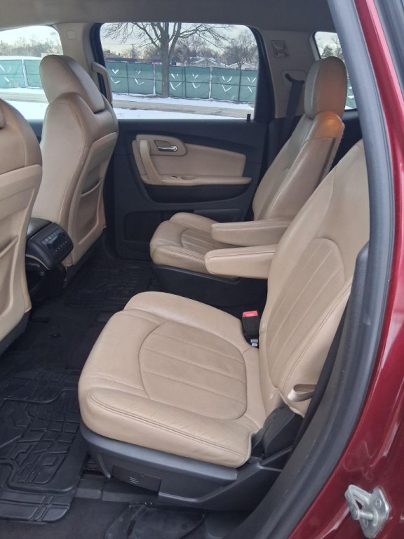 2011 Chevrolet Traverse Image 7