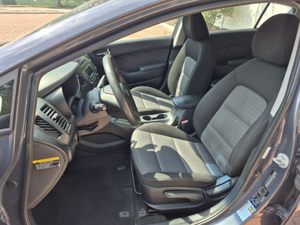 2016 Kia Forte Image 8