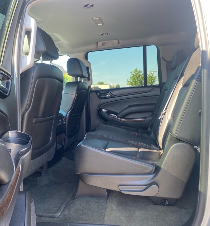 2015 Chevrolet Suburban Image 7