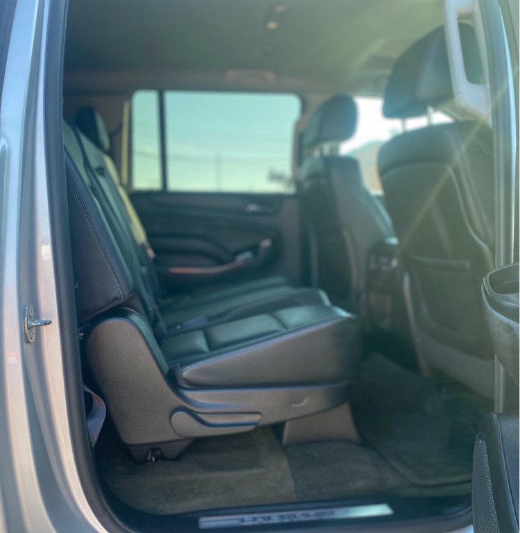 2015 Chevrolet Suburban Image 10