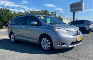 Image for 2016 Toyota Sienna XLE ID: 6679936